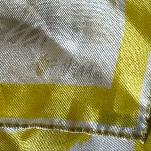 Scarves a by Vera 100% Silk 60s/ 70s Vera Ladybug Floral Yellow Scarf Japan - Picture 5 of 5